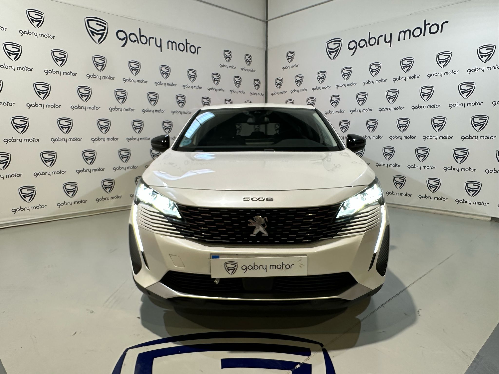 PEUGEOT 5008 1.5 BlueHDI ALLURE PACK